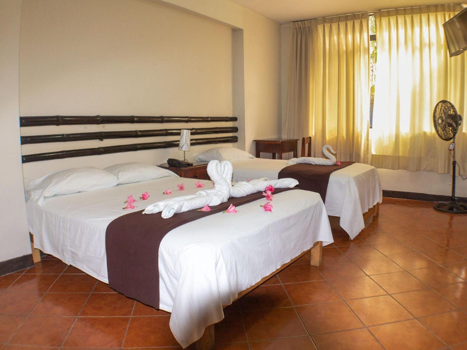 Chanchamayo Inn Hotel ลาเมอร์เคด ภายนอก รูปภาพ