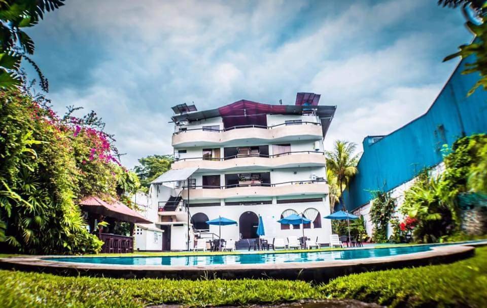 Chanchamayo Inn Hotel ลาเมอร์เคด ภายนอก รูปภาพ