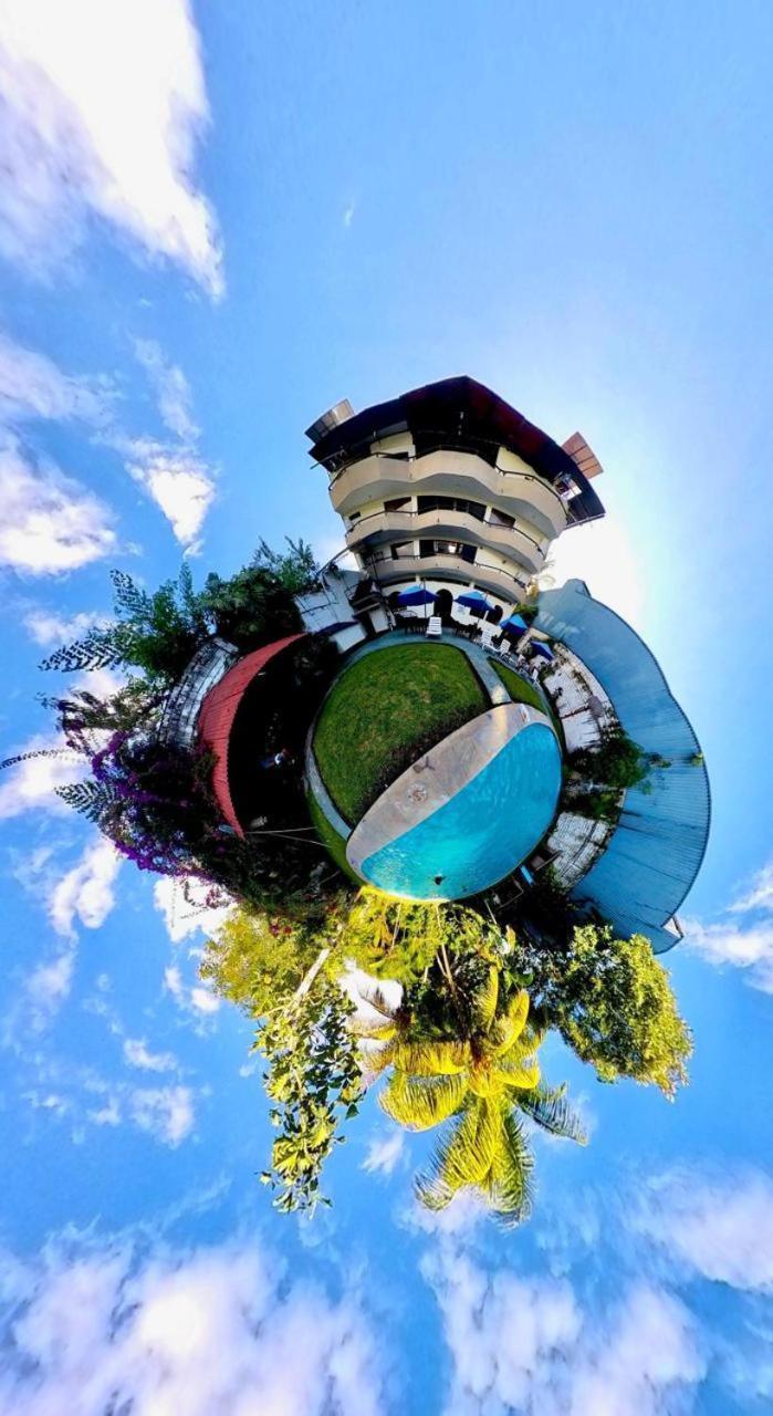 Chanchamayo Inn Hotel ลาเมอร์เคด ภายนอก รูปภาพ